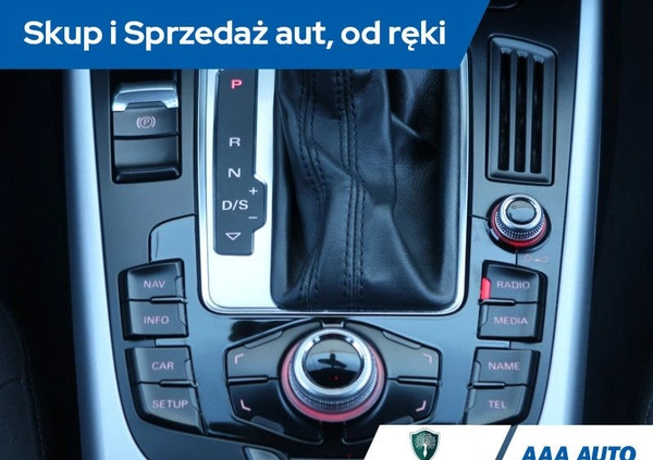 Audi A4 cena 58000 przebieg: 179395, rok produkcji 2015 z Skawina małe 326